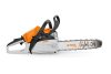 STIHL MS 212 benzinmotoros láncfűrész - kisebb fák kivágására is alkalmas.