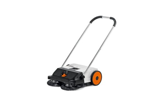 STIHL KG 550 seprőgép - kompakt modell a ház körüli területek takarításához